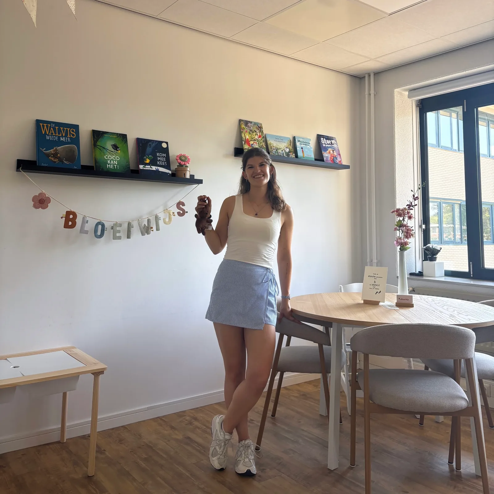 Lindy bij de opening van haar spelkamer in Zutphen