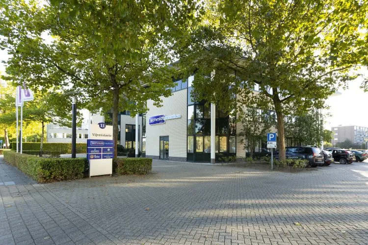 Zijaanzicht van Gezondheidscentrum Vijverstaete in Zutphen